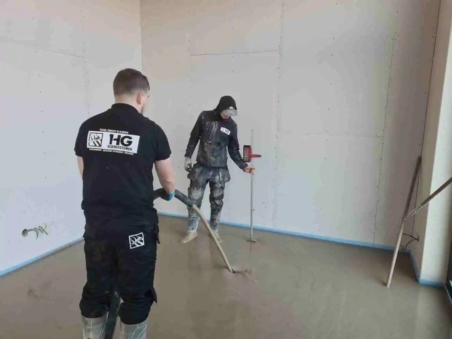 HG Vloersystemen team aan het werk